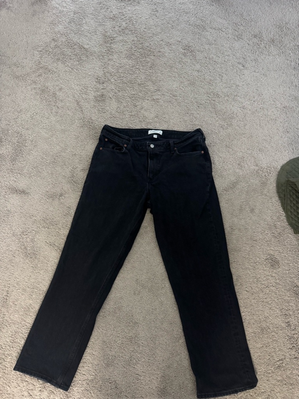 Abercrombie & Fitch Black Straight-Leg Women’s Jeans